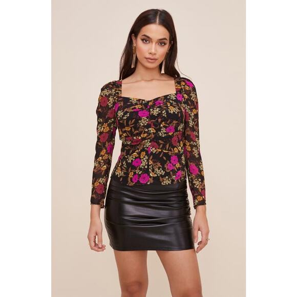 NWT ASTR Sweetheart Back Tie Floral Ruched Blouse SMALL - Picture 1 of 9